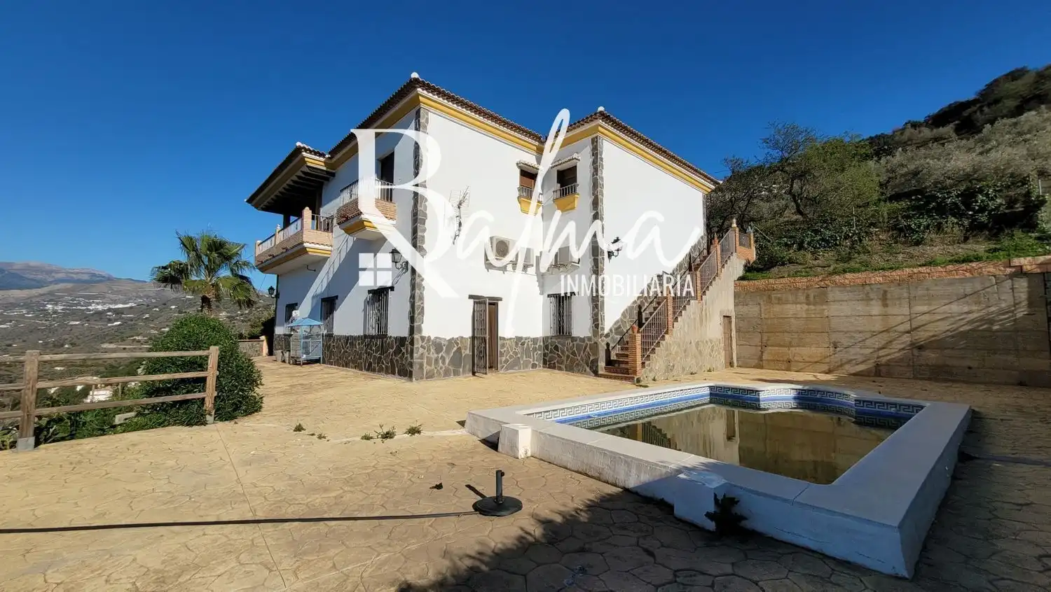 Villa con piscina in vendita a Sayalonga, imagen 2