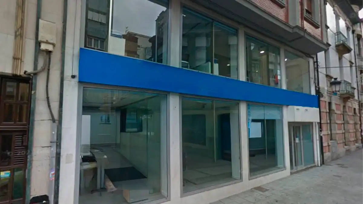 Local comercial en venta en CARRACIDO 4