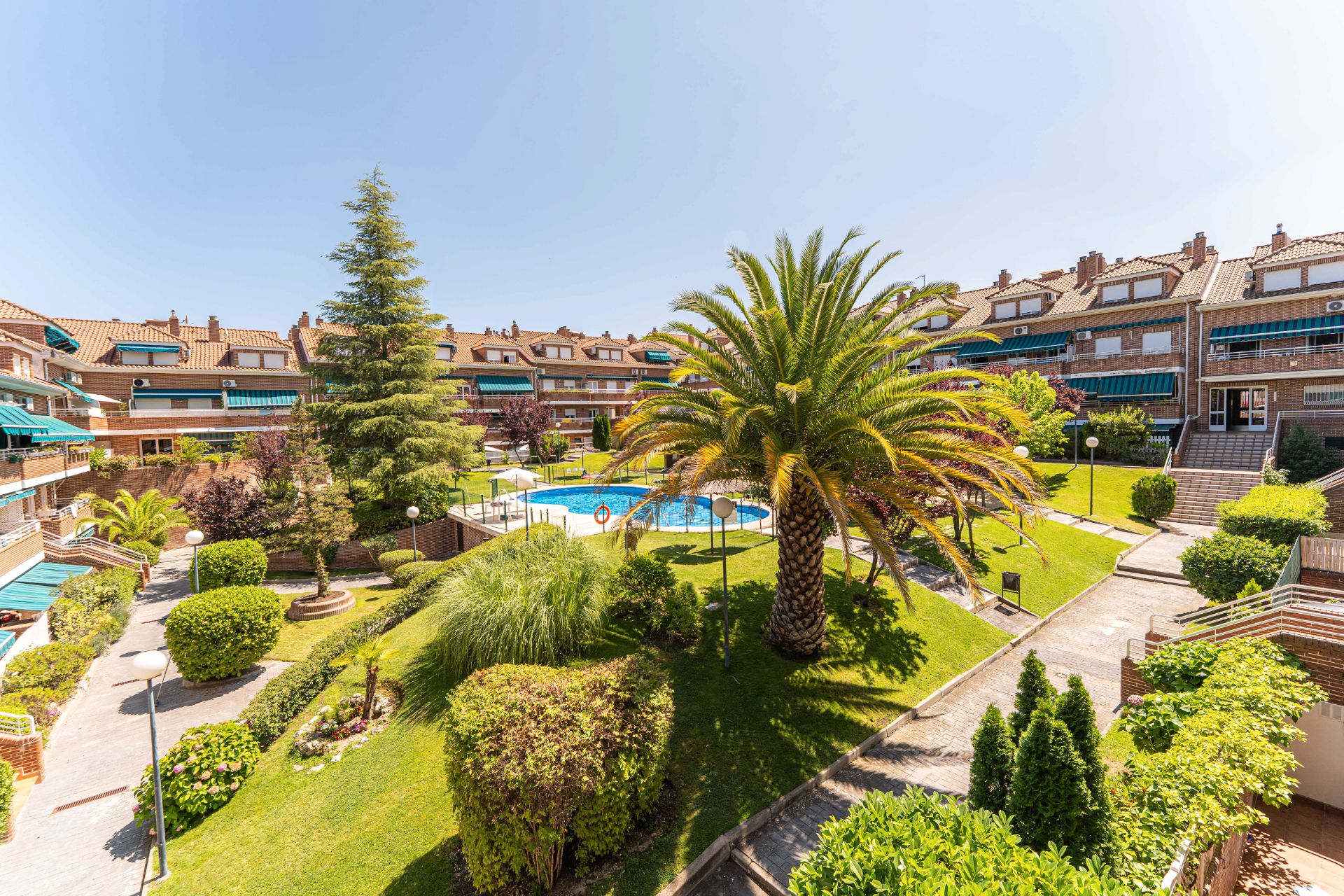 Jardí de Pis en venda en Sevilla la Nueva amb Calefacció, Jardí privat i Piscina