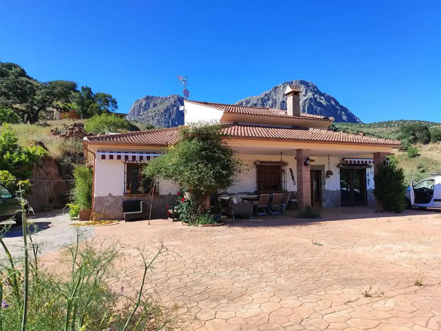 Vista exterior de Pis en venda en Riogordo amb Jardí privat, Traster i Piscina