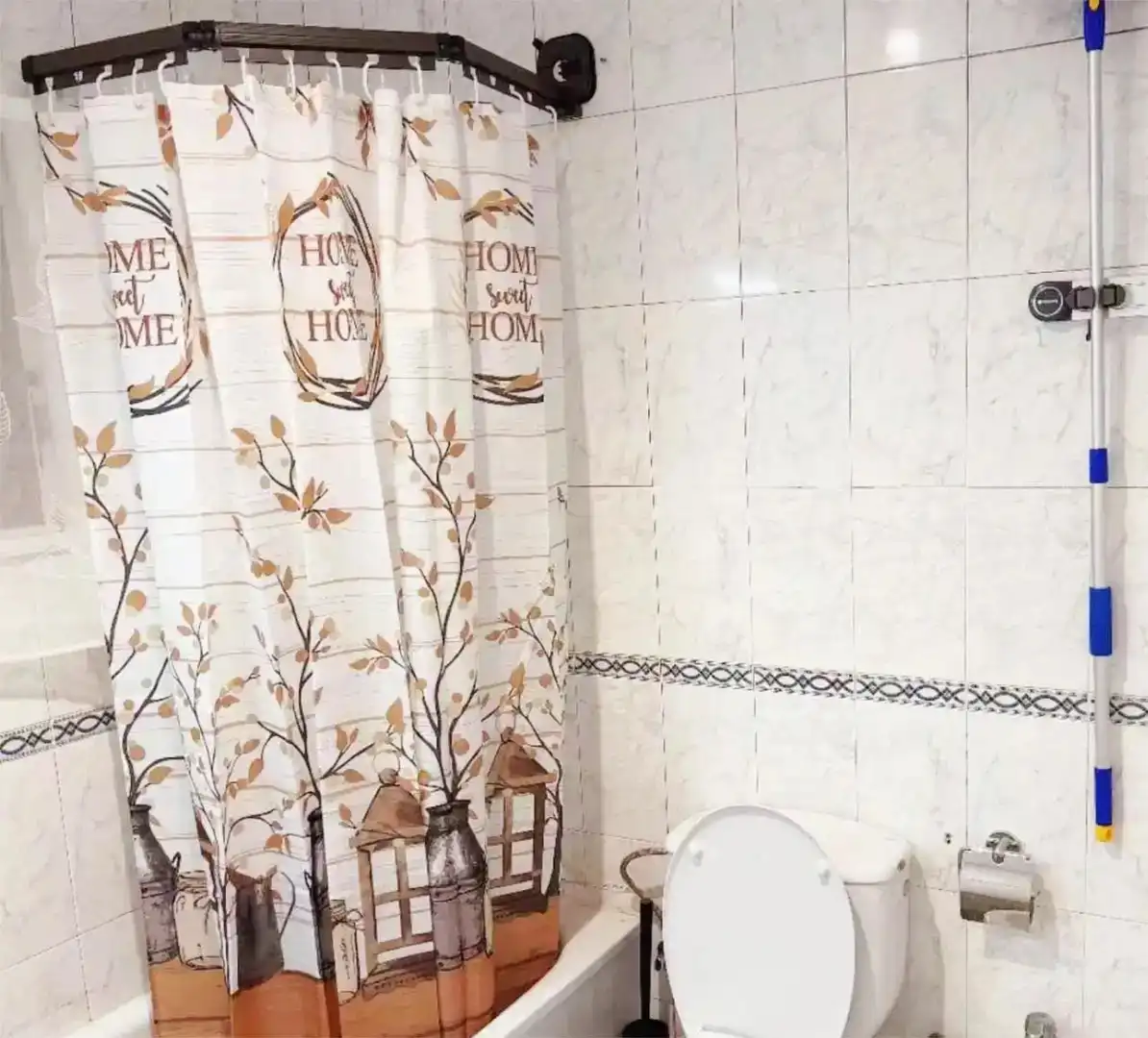 Bathroom of Flat for rent in Badalona  with Private garden, Parquet flooring and Storage room