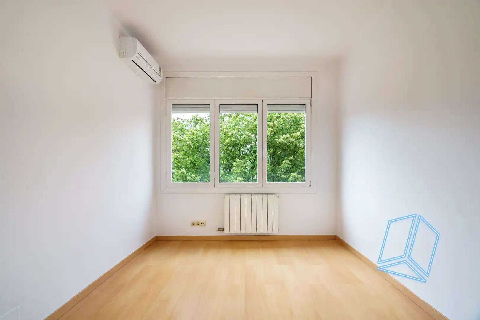 Schlafzimmer von Wohnung zum Verkauf in L'Hospitalet de Llobregat mit Heizung und Balkon