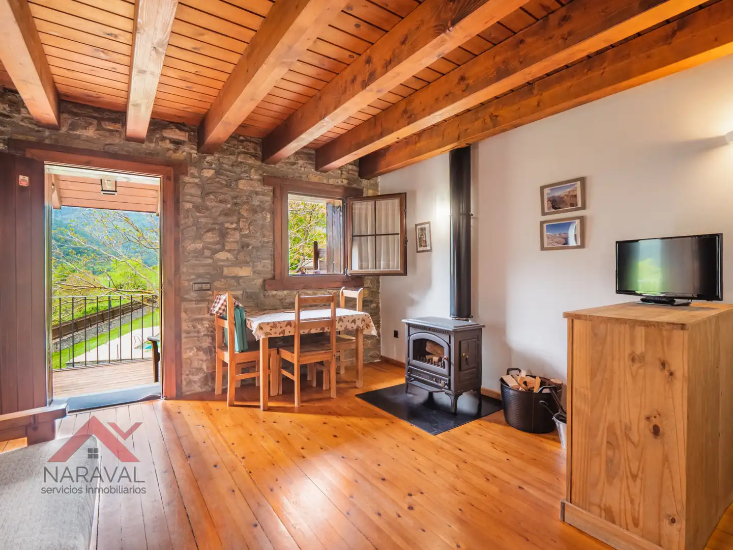 Comedor de Casa o chalet en venta en Fiscal con Aire acondicionado, Calefacción y Jardín privado