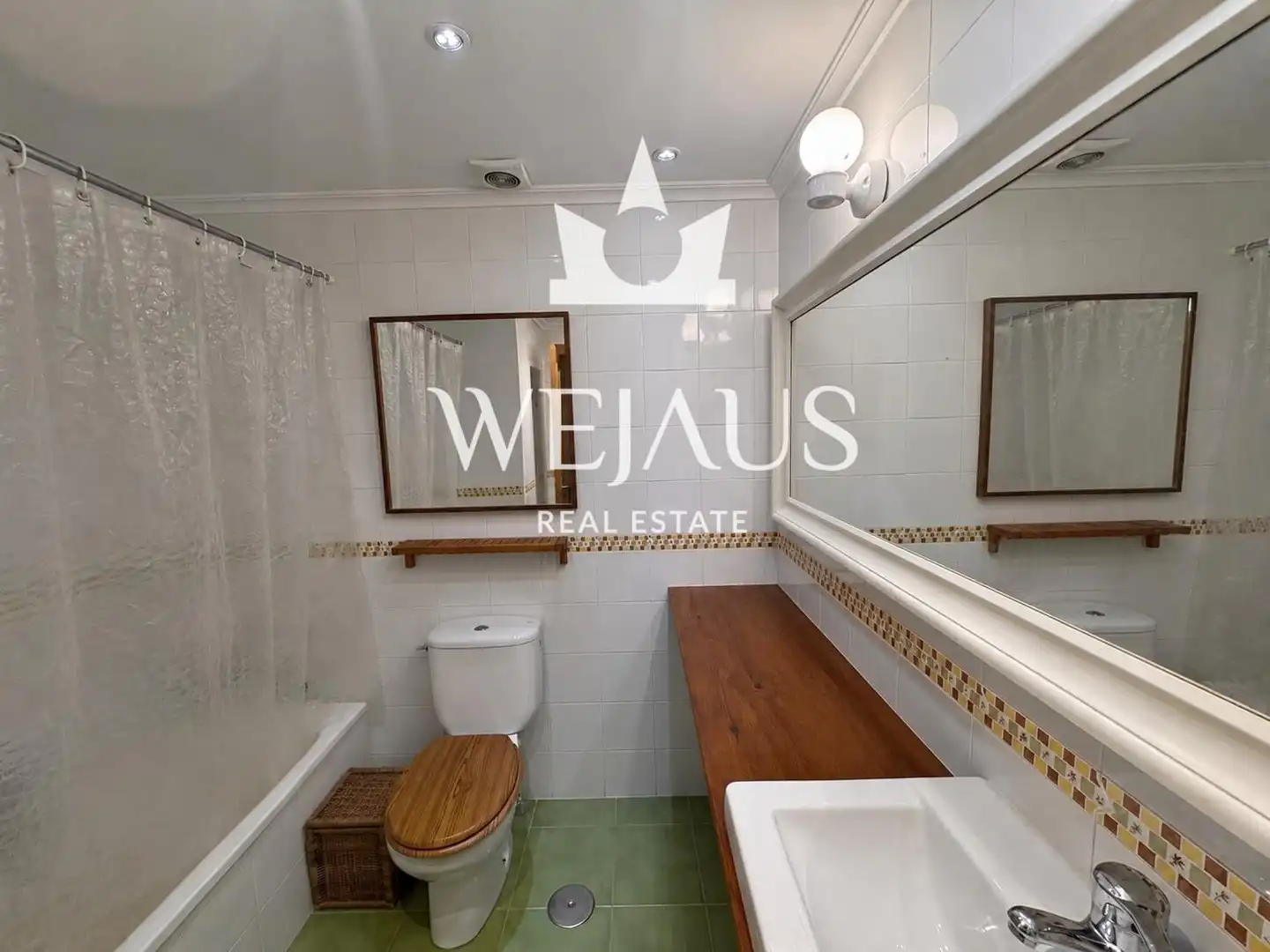 Badezimmer von Wohnung zum Verkauf in Piélagos mit Heizung, Privatgarten und Parkett