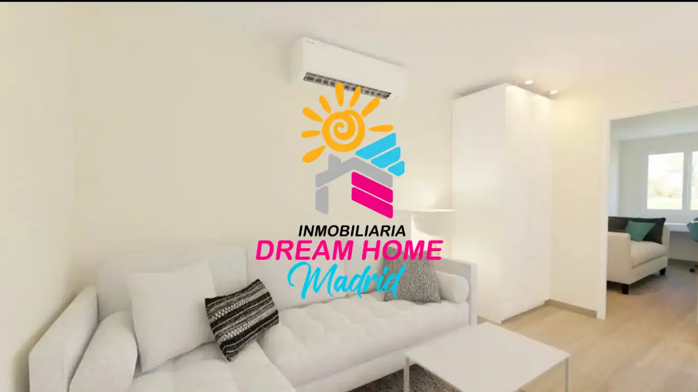 Vista exterior de Piso en venta en Madrid con Aire acondicionado, Calefacción y Amueblado