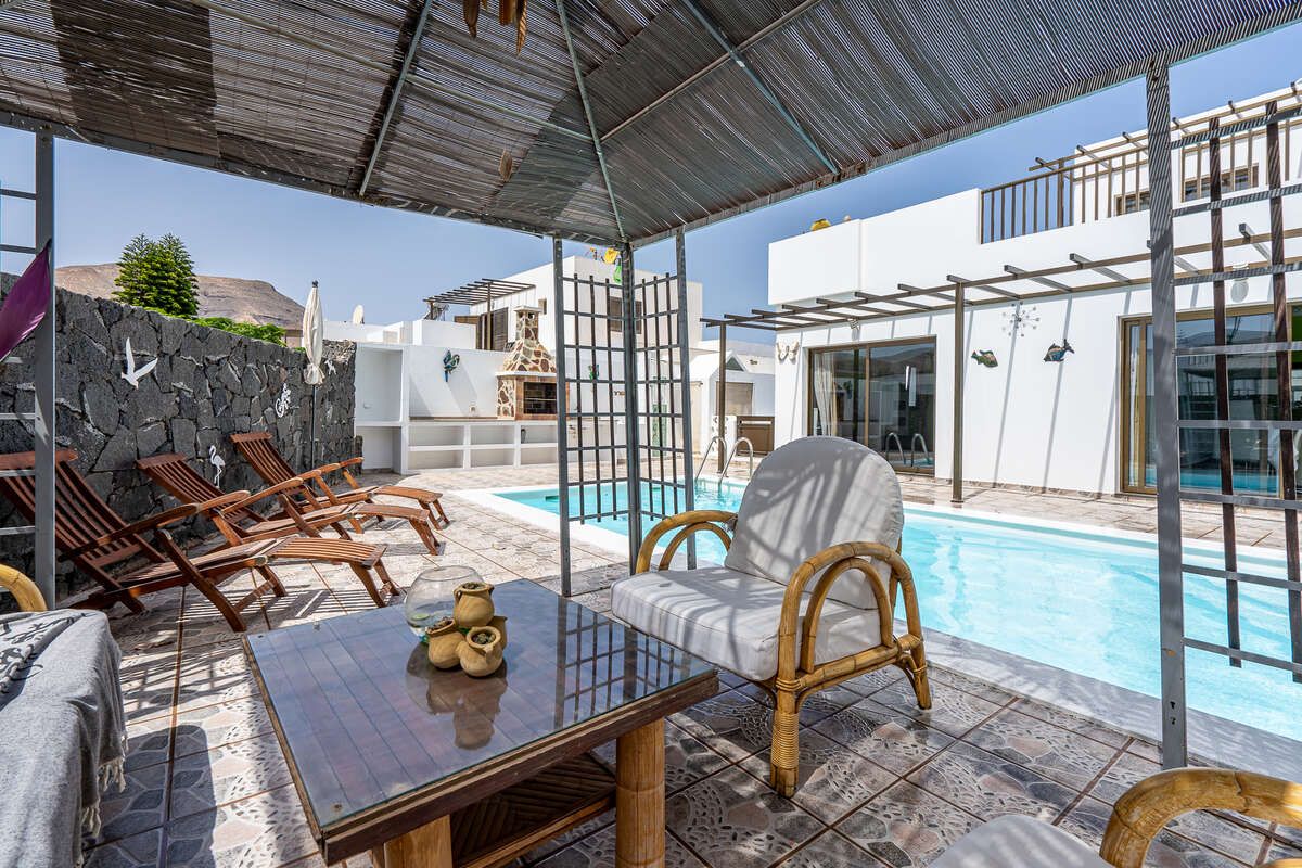 Vista exterior de Casa o chalet en venta en Yaiza con Jardín privado, Terraza y Trastero