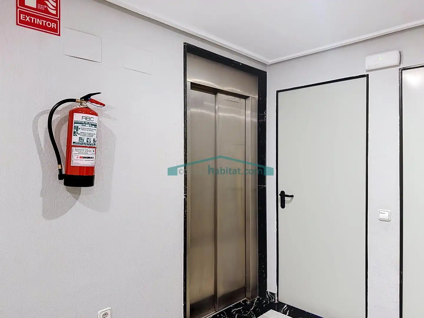 Wohnung zur Miete in Valencia mit Klimaanlage und Terrasse