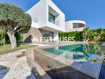 Maison avec balcon à vendre à Golf Bahía