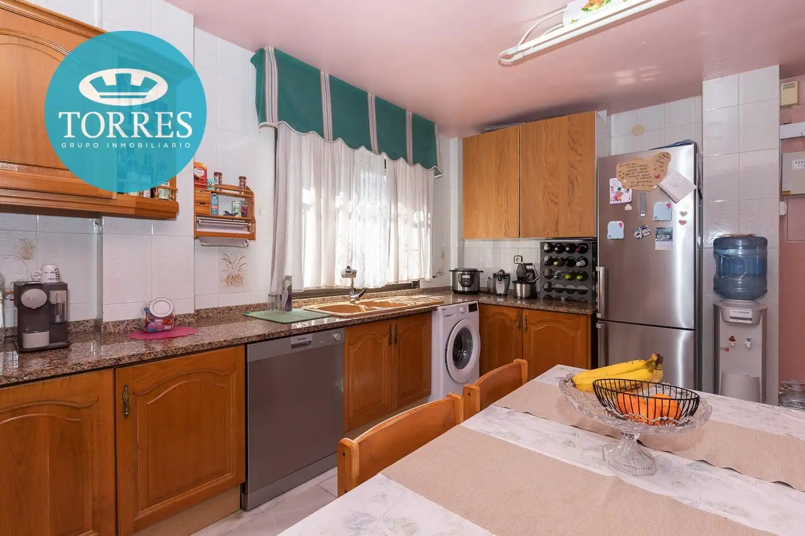 Cocina de Casa o chalet en venta en Málaga con Calefacción, Jardín privado y Terraza