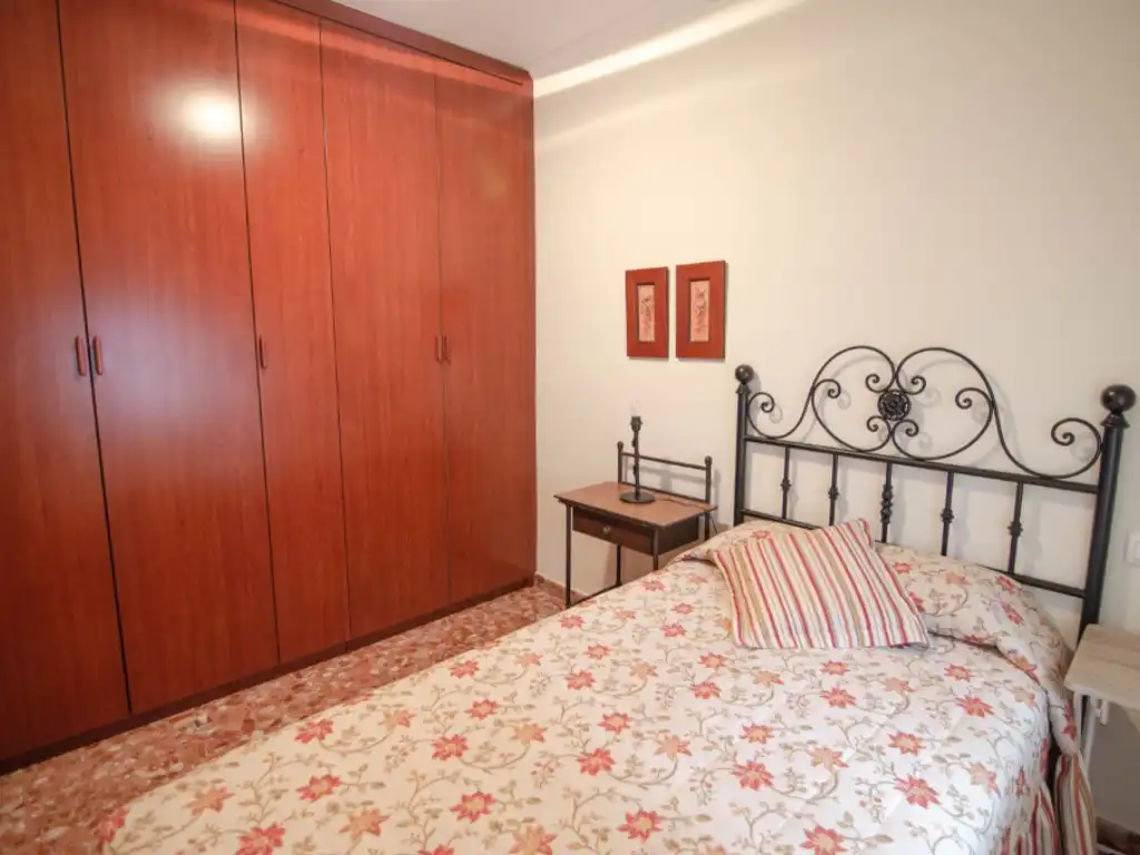 Habitación de Casa adosada de alquiler en La Rinconada