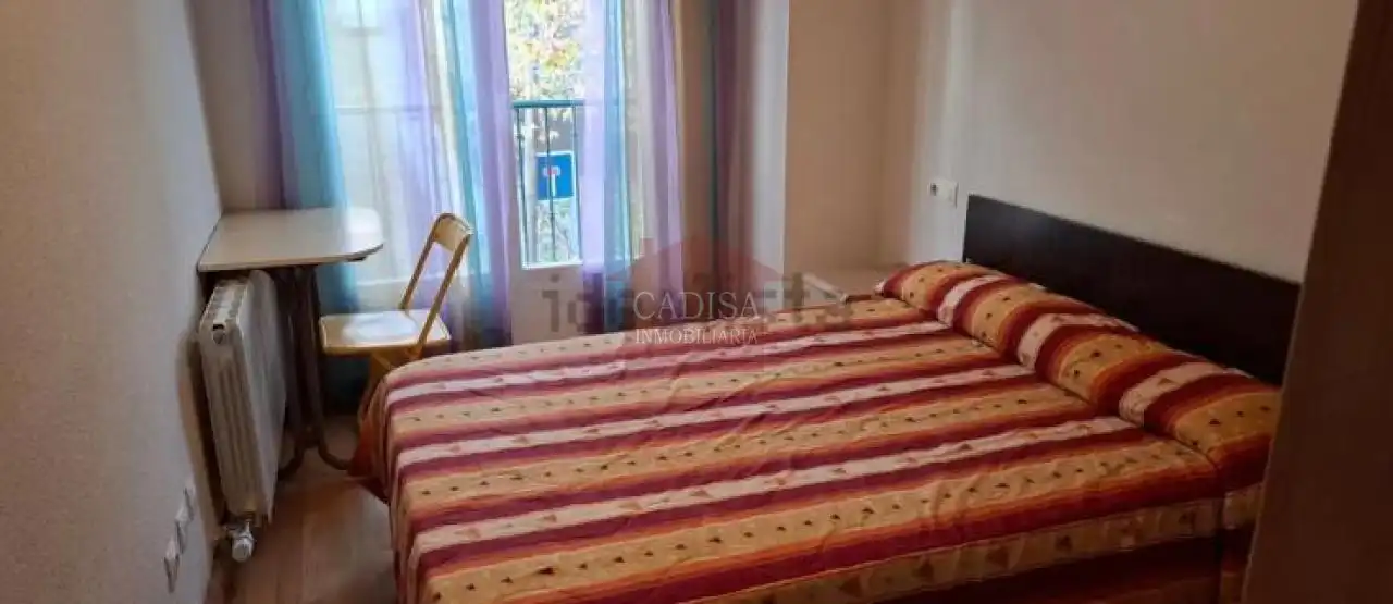 Habitación de Apartamento en venta en Salamanca con Calefacción, Amueblado y Balcón