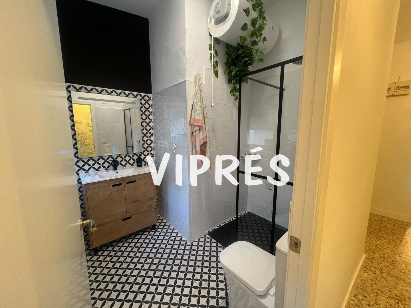 Bany de Pis en venda en Mérida amb Terrassa