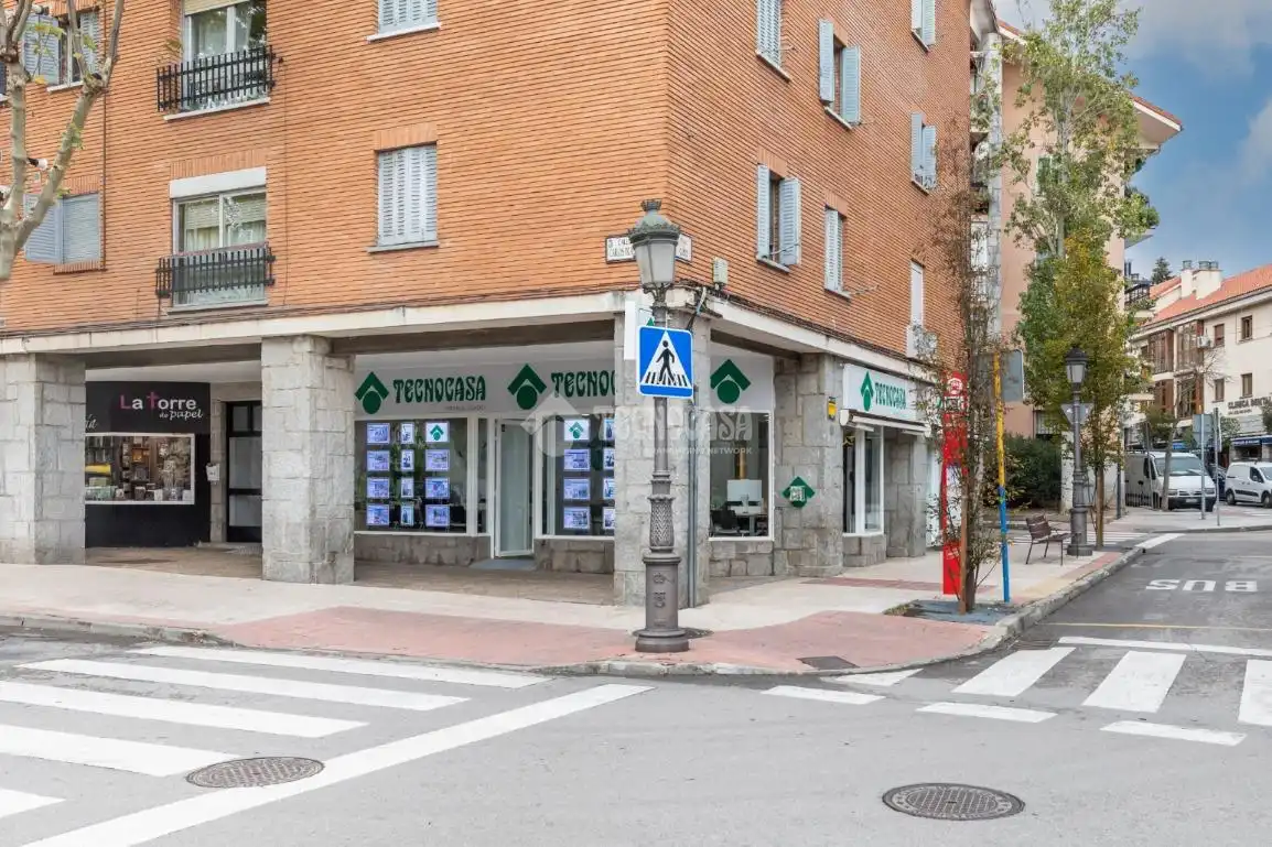 Vista exterior de Piso en venta en Torrelodones con Aire acondicionado