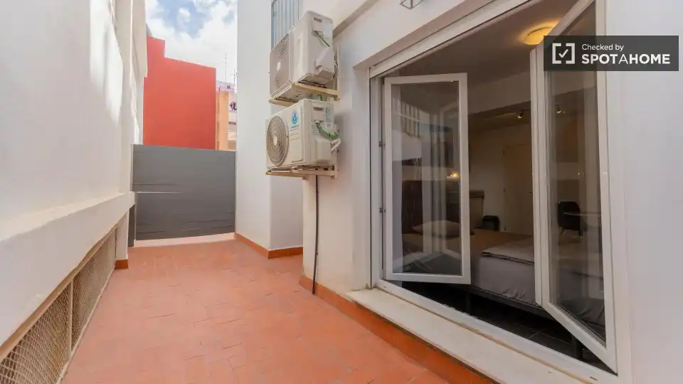Terraza de Piso de alquiler en Valencia con Aire acondicionado, Calefacción y Amueblado