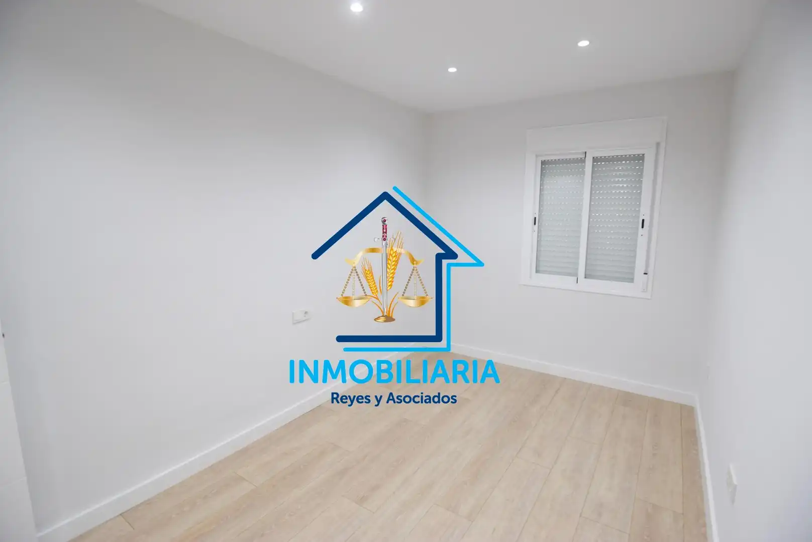 Flat for sale in Córdoba  with Air Conditioner and Heating