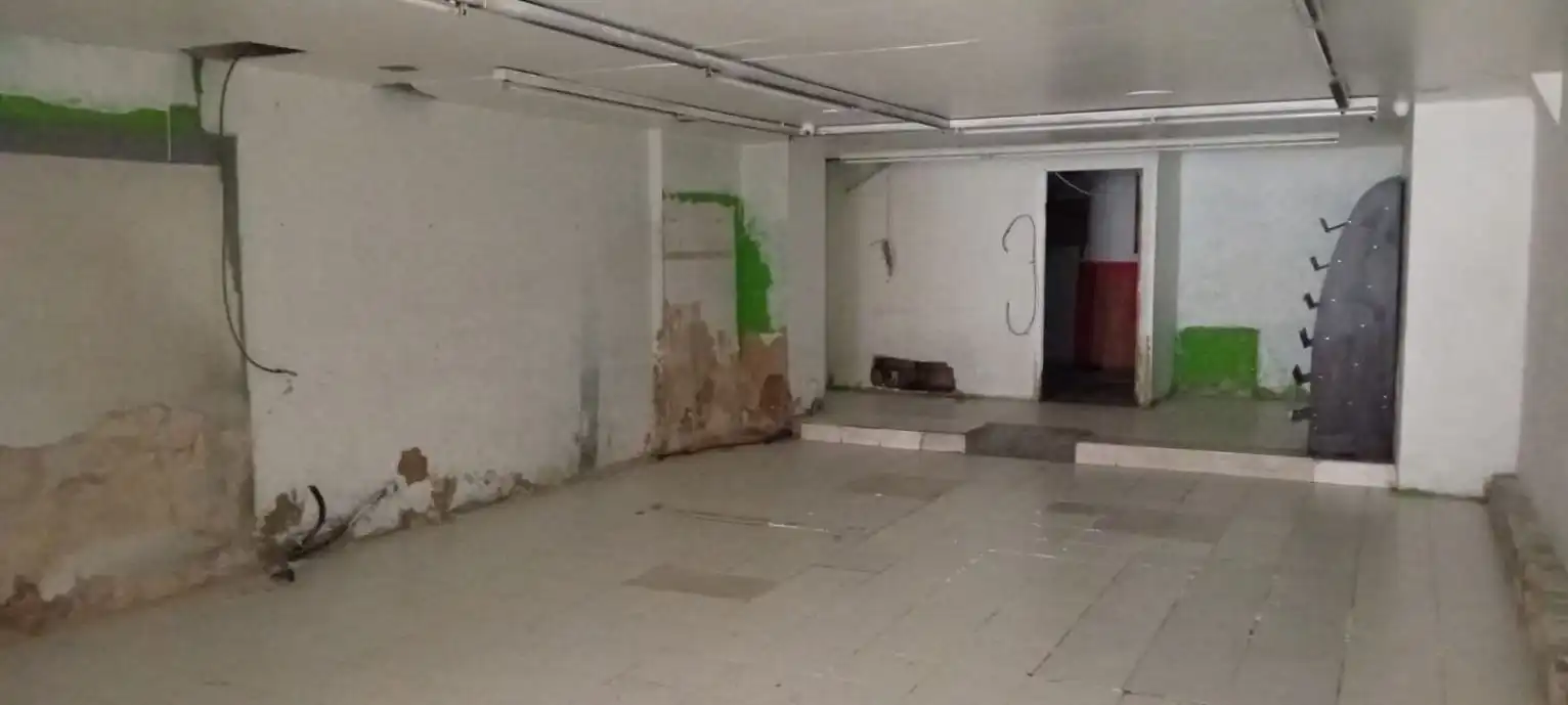 Geschaftsraum zur Miete in  Pamplona / Iruña