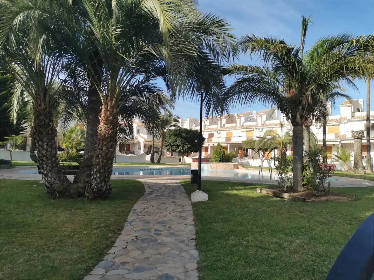 Vista exterior de Casa adosada en venda en Santa Pola amb Piscina