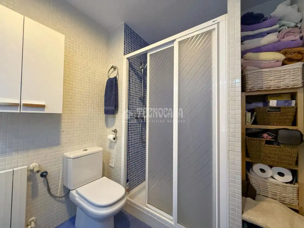 Baño de Piso en venta en Alcalá de Henares con Aire acondicionado y Terraza
