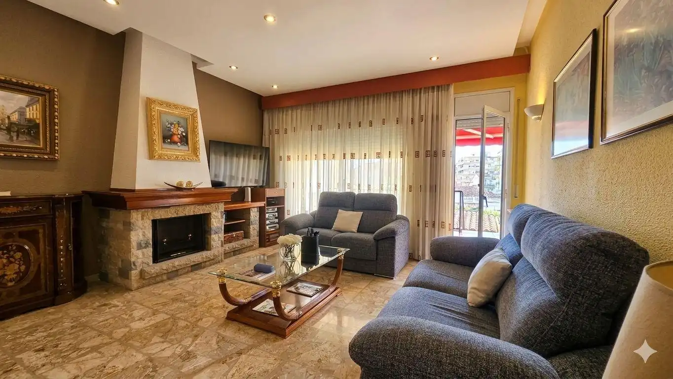 Sala de estar de Casa adosada en venta en Olesa de Montserrat con Aire acondicionado, Calefacción y Terraza