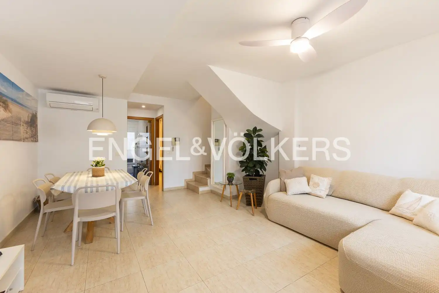 Sala d'estar de Dúplex de lloguer en Jávea / Xàbia amb Aire condicionat, Calefacció i Jardí privat