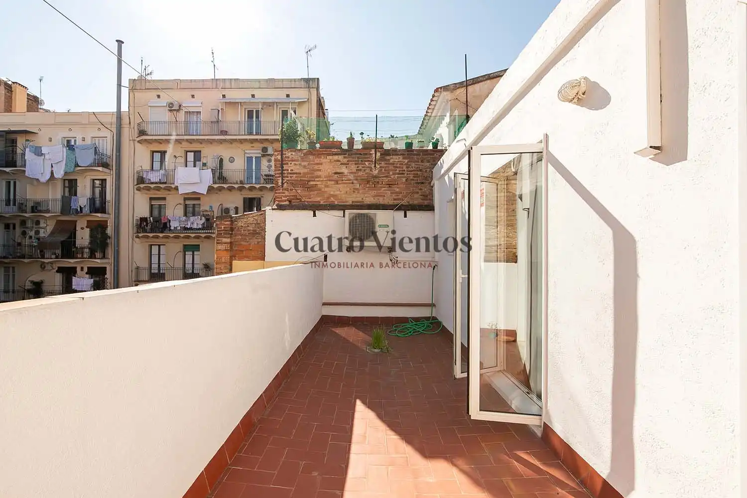 Terrasse von Dachboden zur Miete in Barcelona mit Klimaanlage, Heizung und Parkett