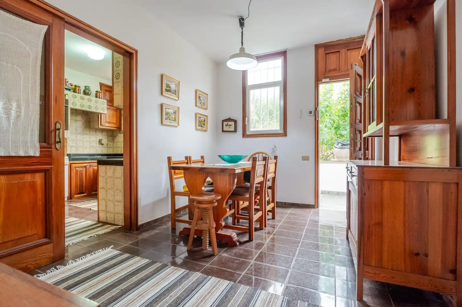 Cuina de Casa adosada en venda en Las Palmas de Gran Canaria amb Jardí privat, Parquet i Terrassa