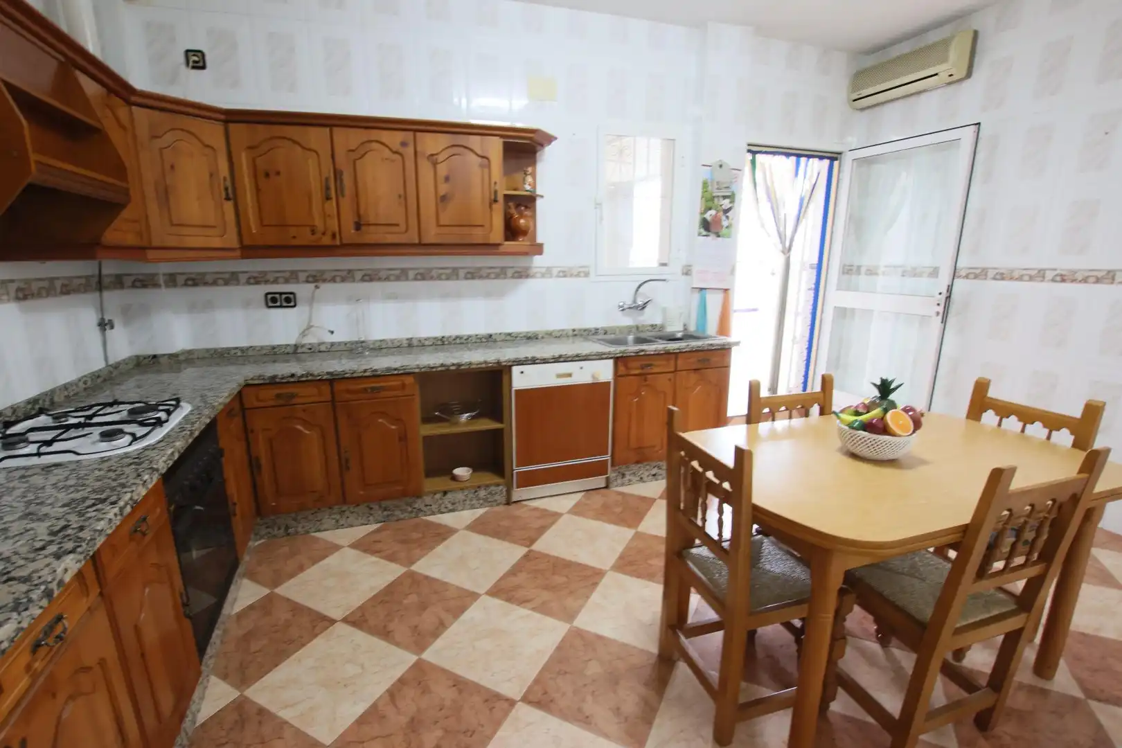 Kitchen of Buildings for sale in Puebla de la Calzada