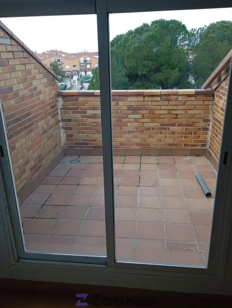 Balcony of Flat for rent in Camarena  with Heating, Parquet flooring and Terrace