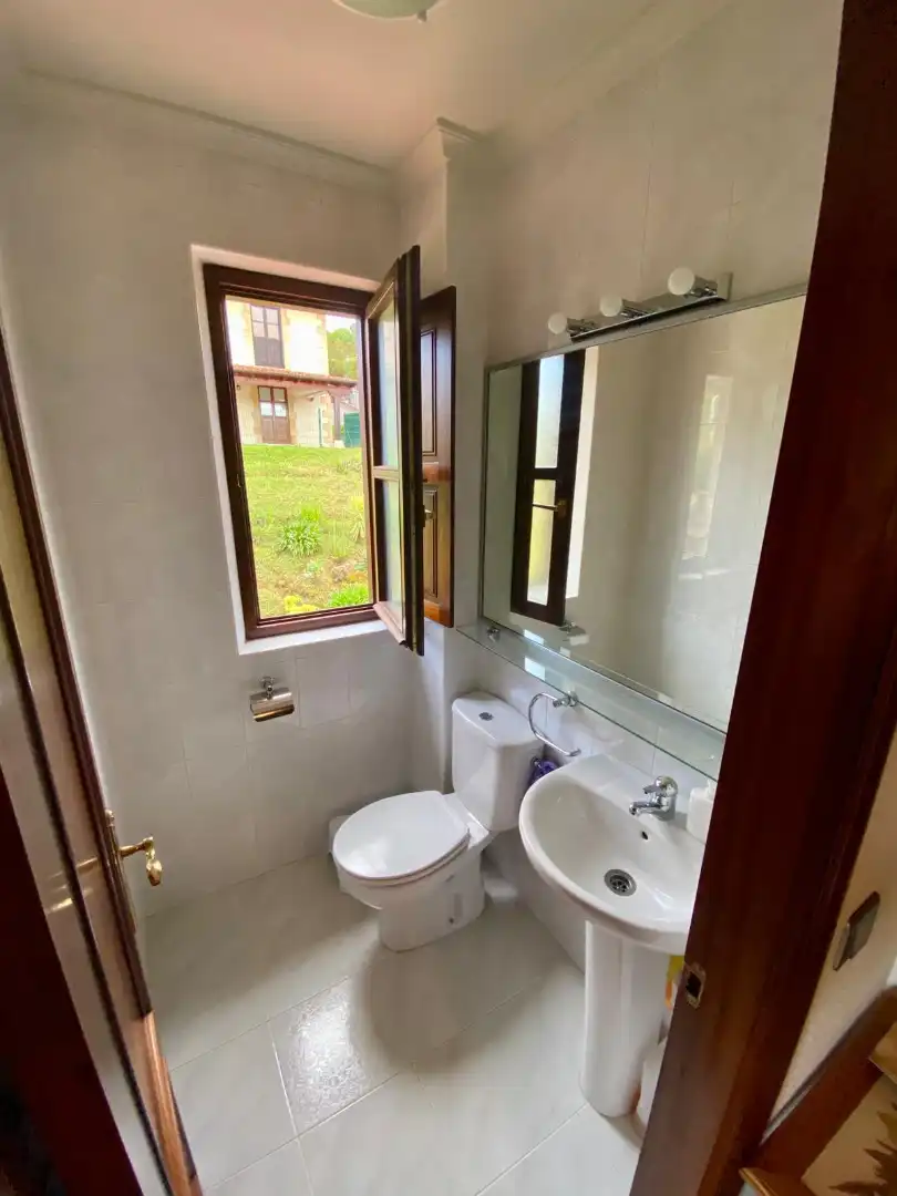 Bathroom of Flat for sale in San Vicente de la Barquera  with Heating, Parquet flooring and Furnished