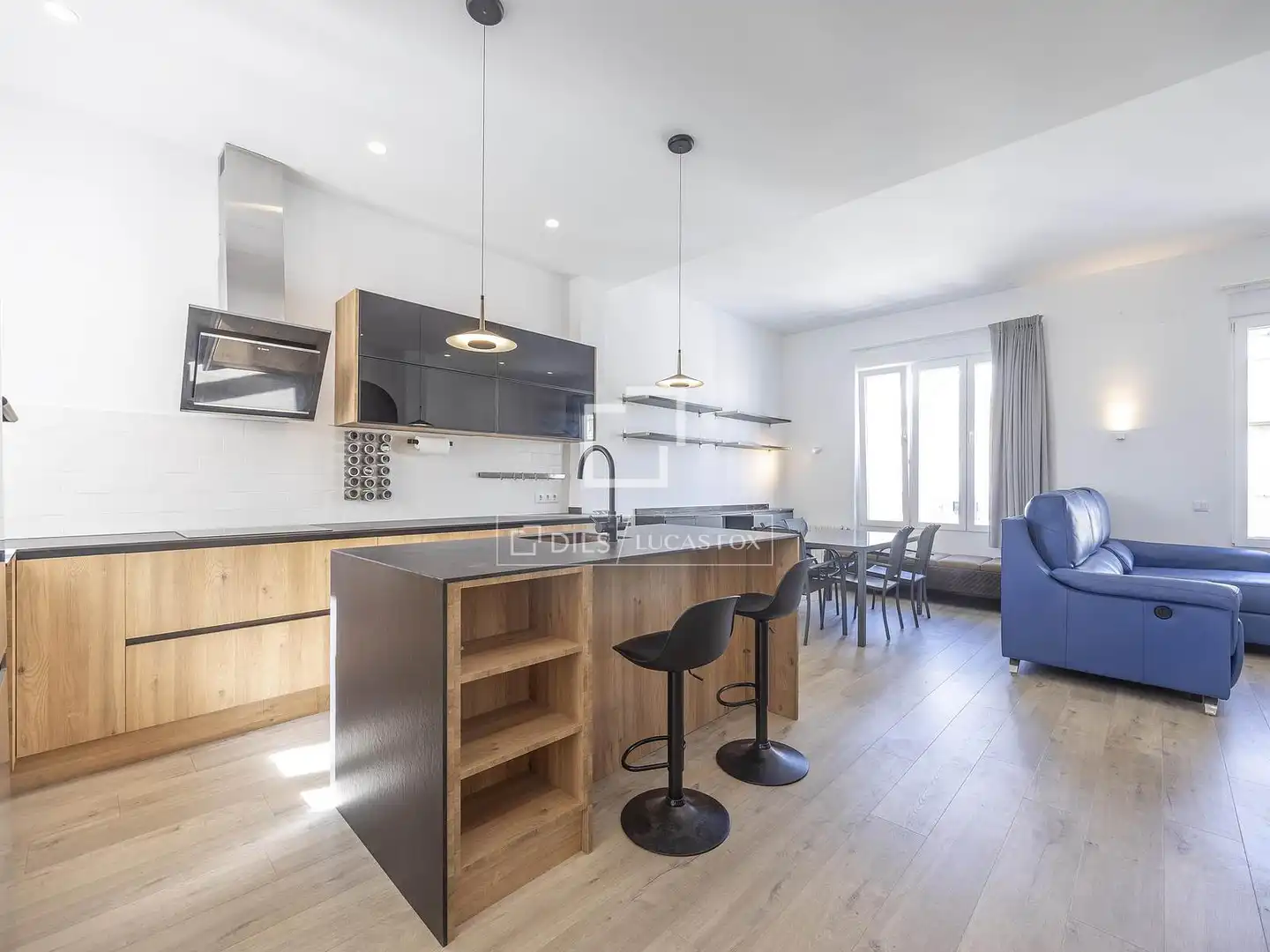 Flat with terrace to rent in L'Eixample