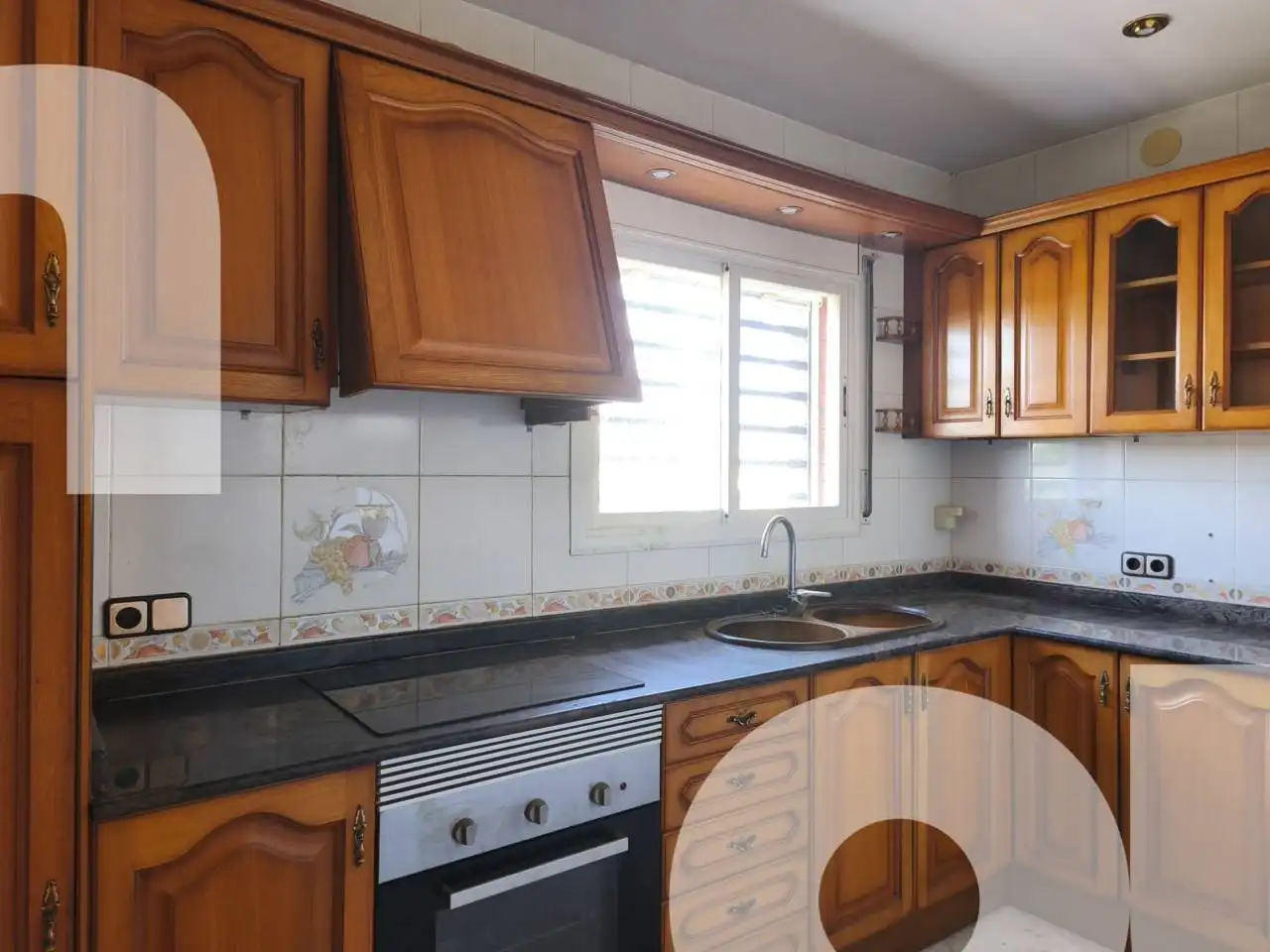 Cocina de Casa o chalet en venta en Lliçà d'Amunt con Jardín privado, Terraza y Piscina