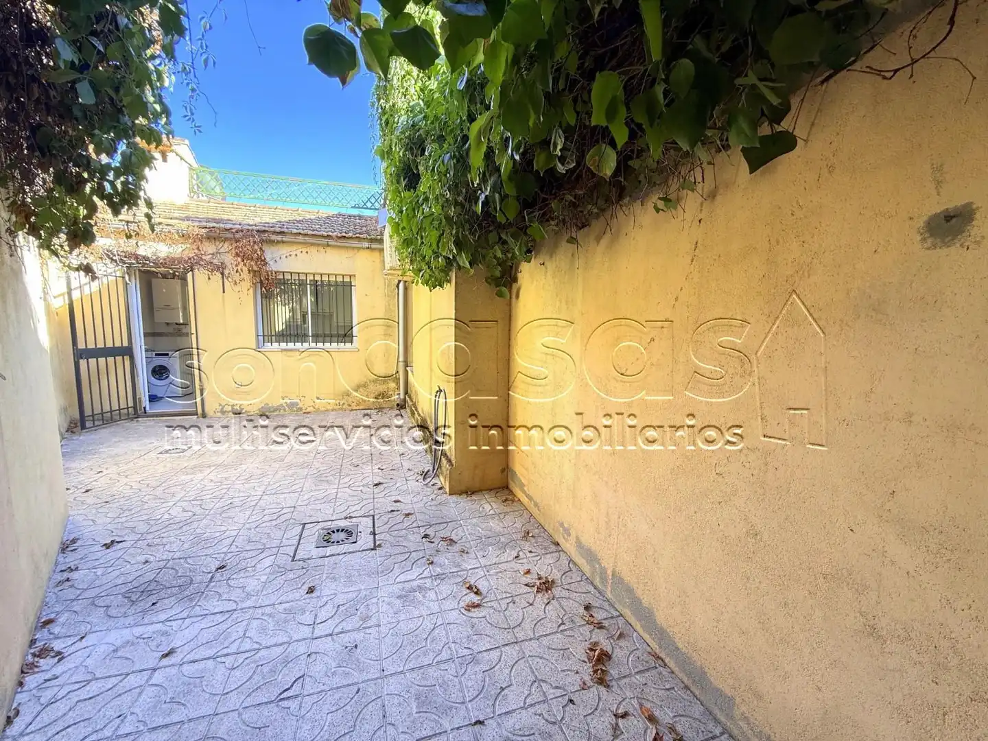 Casa adosada en venta en El Viso
