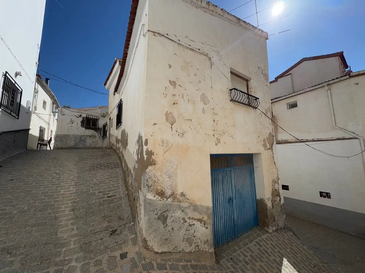 Country homes for sale in Serón