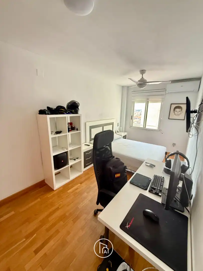 Habitación de Ático en venta en Paterna con Parquet, Terraza y Trastero