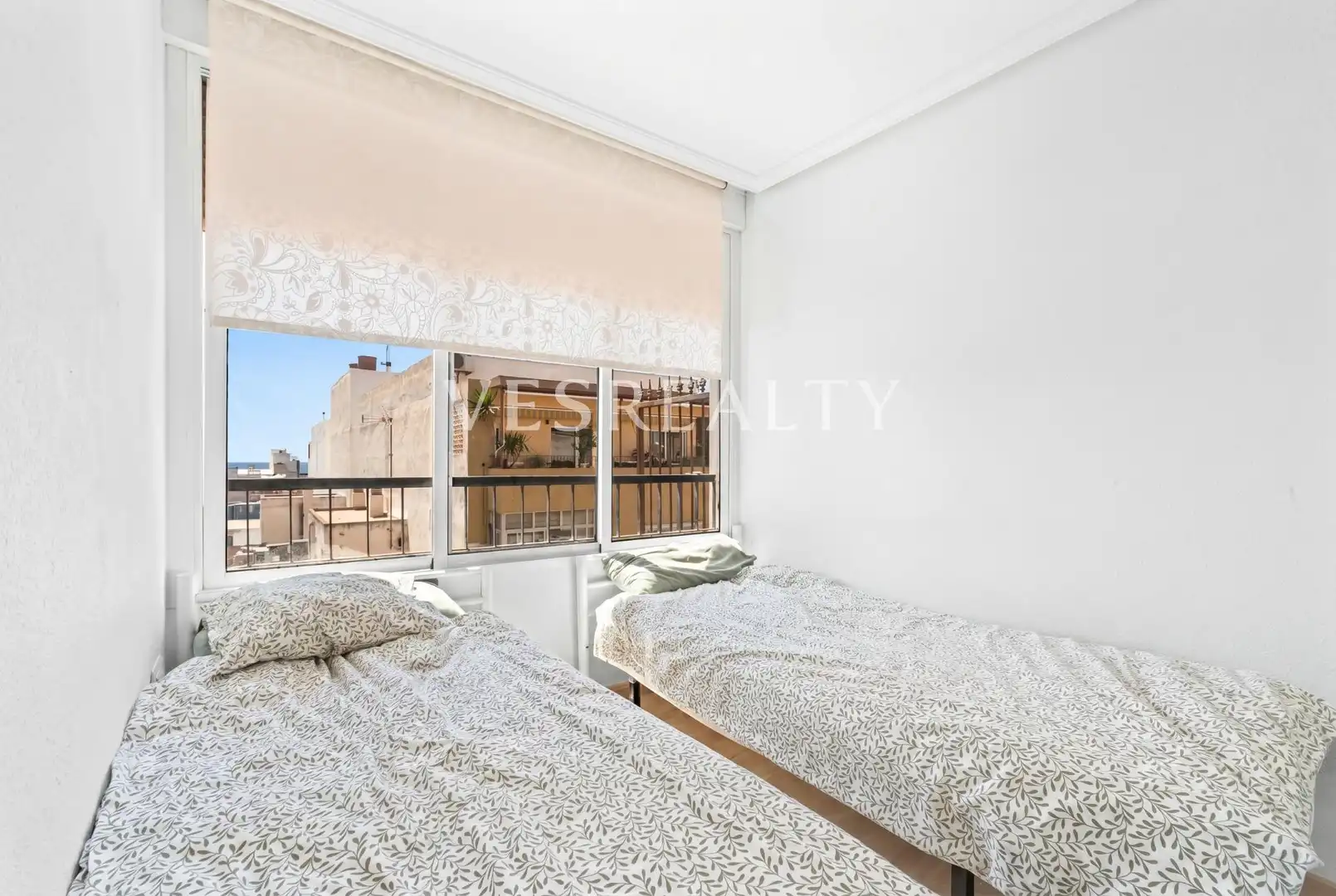 Àtic amb ascensor en venda a Calle de los Reyes Católicos, imagen 9
