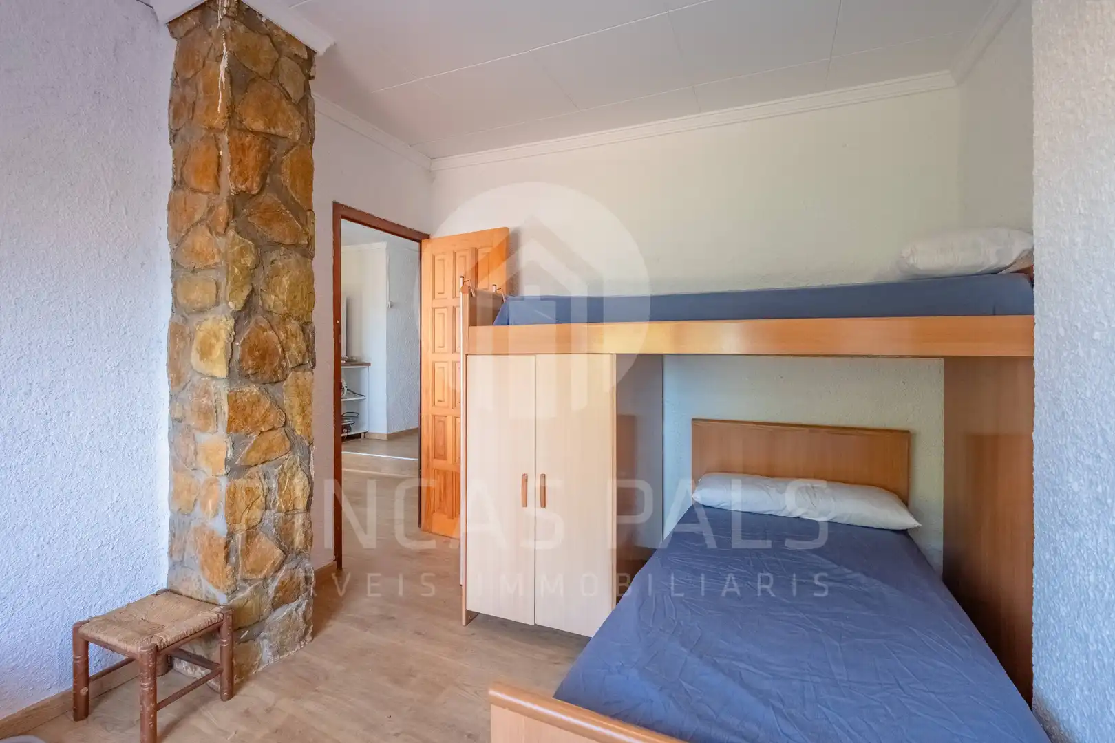 Habitación de Casa adosada en venta en Pals con Aire acondicionado, Calefacción y Jardín privado