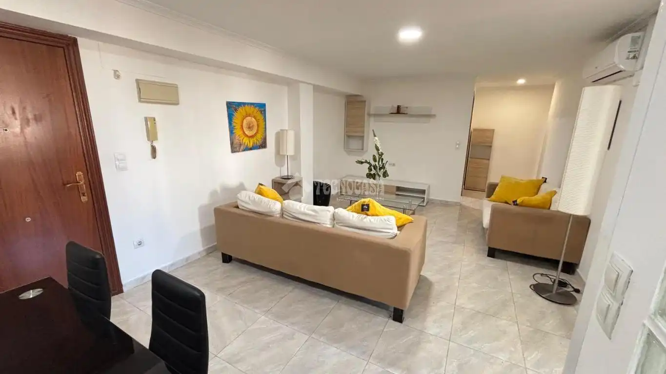Sala d'estar de Pis en venda en Valencia amb Aire condicionat