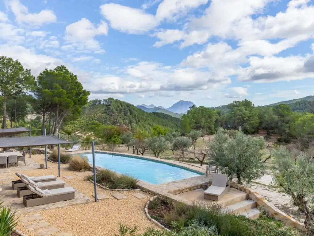 Piscina de Casa o xalet en venda en Torremanzanas / La Torre de les Maçanes amb Aire condicionat, Jardí privat i Piscina