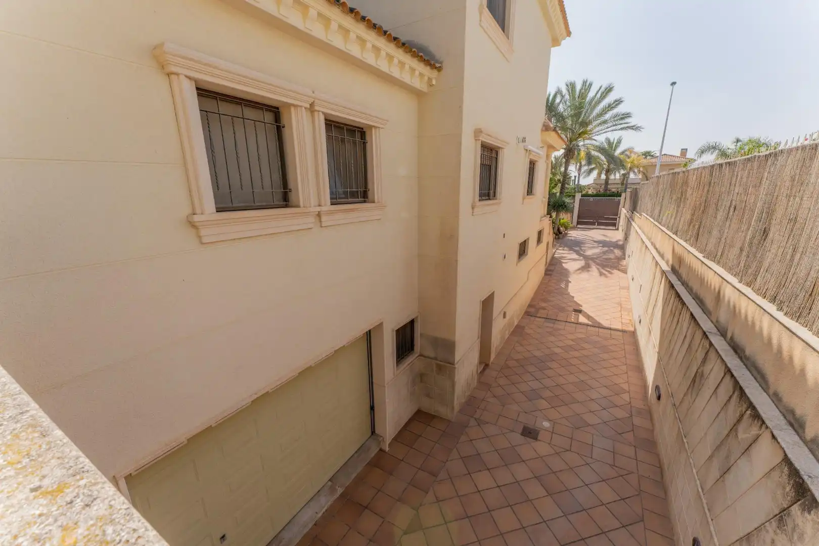Exterior view of Houses for sale in Elche / Elx  with Air Conditioner, Heating and Private garden