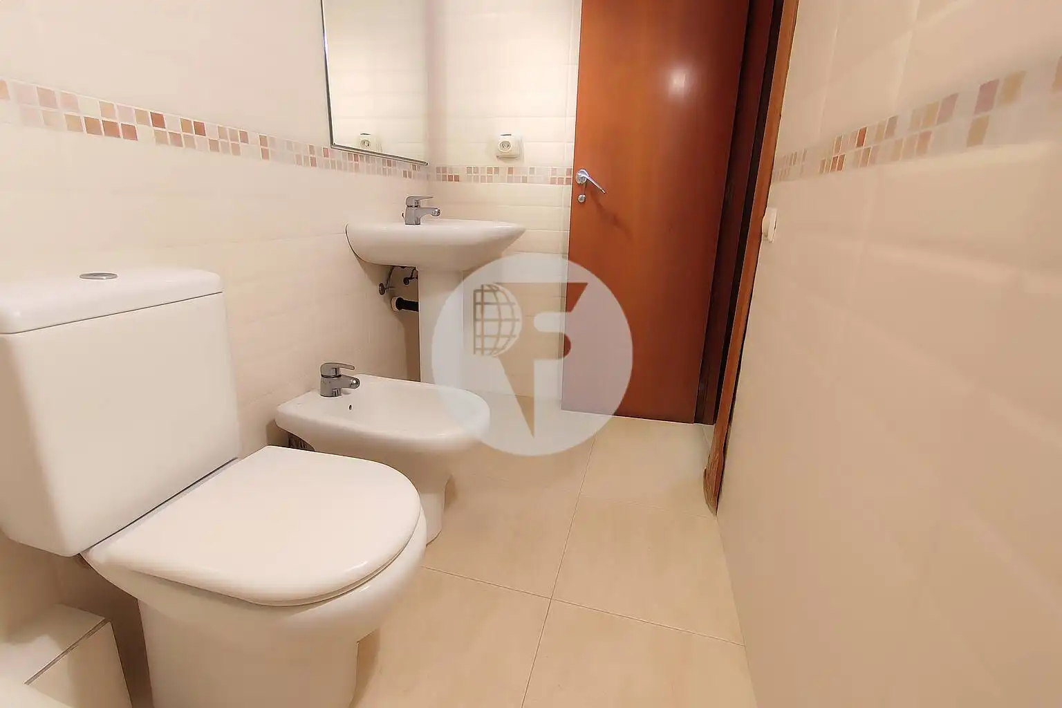 Bany de Pis en venda en Barcelona amb Terrassa