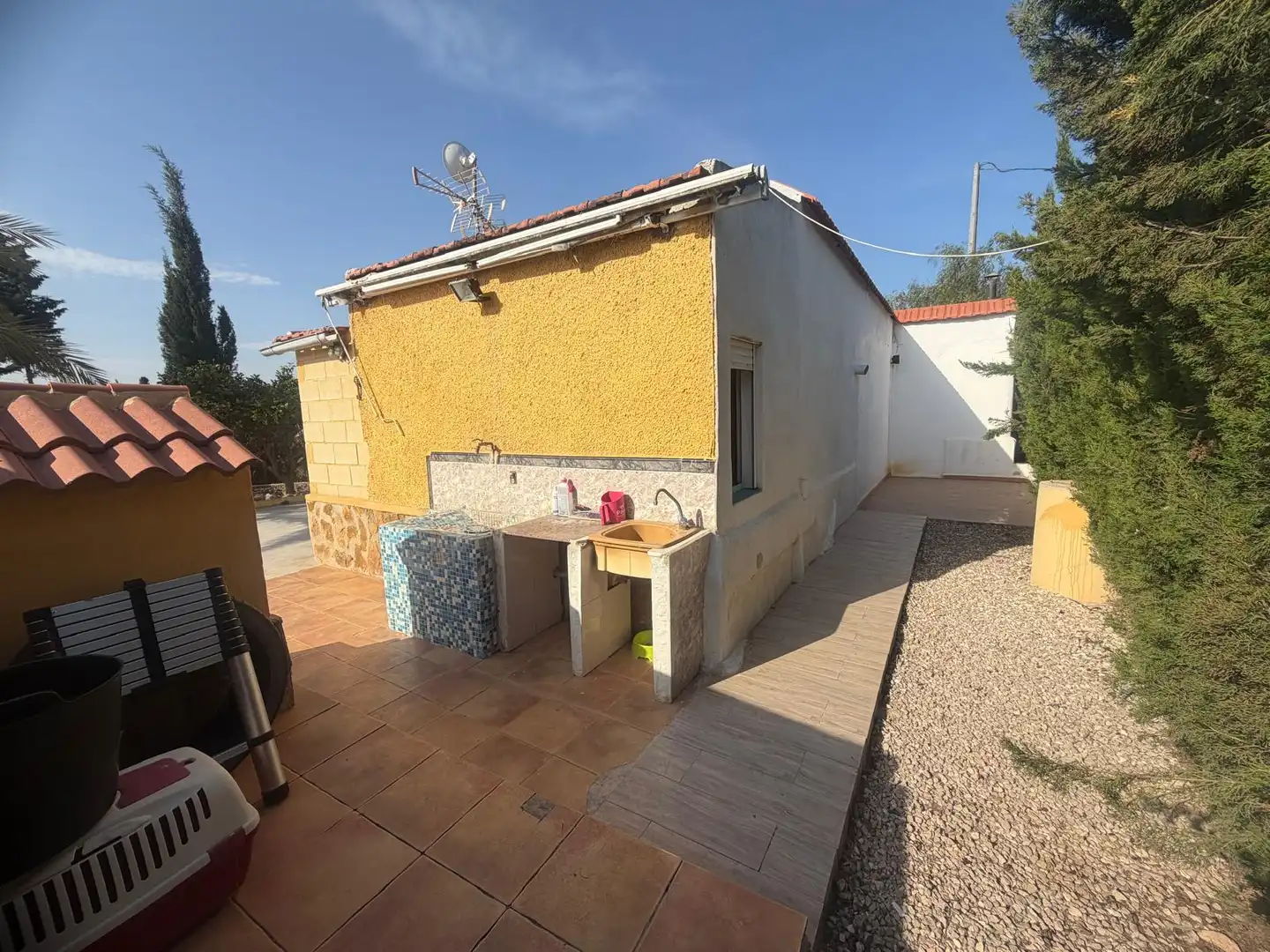 Vista exterior de Casa o xalet en venda en Elche / Elx amb Aire condicionat, Jardí privat i Terrassa