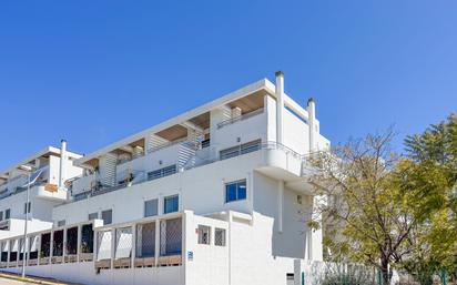 Vista exterior de Dúplex en venda en Mijas amb Aire condicionat, Terrassa i Piscina