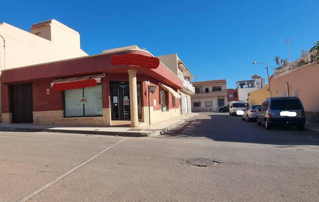 Local comercial en Alquiler en La Gangosa