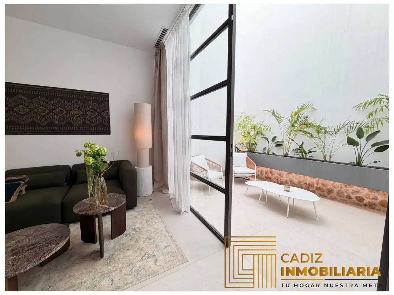 Living room of Flat for sale in Cádiz  with Air Conditioner and Furnished