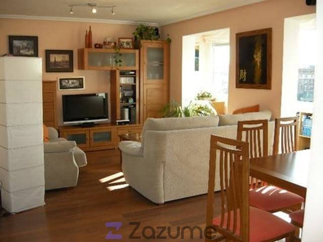 Piso en Alquiler en C/ de Sánchez Preciado en Valdezarza