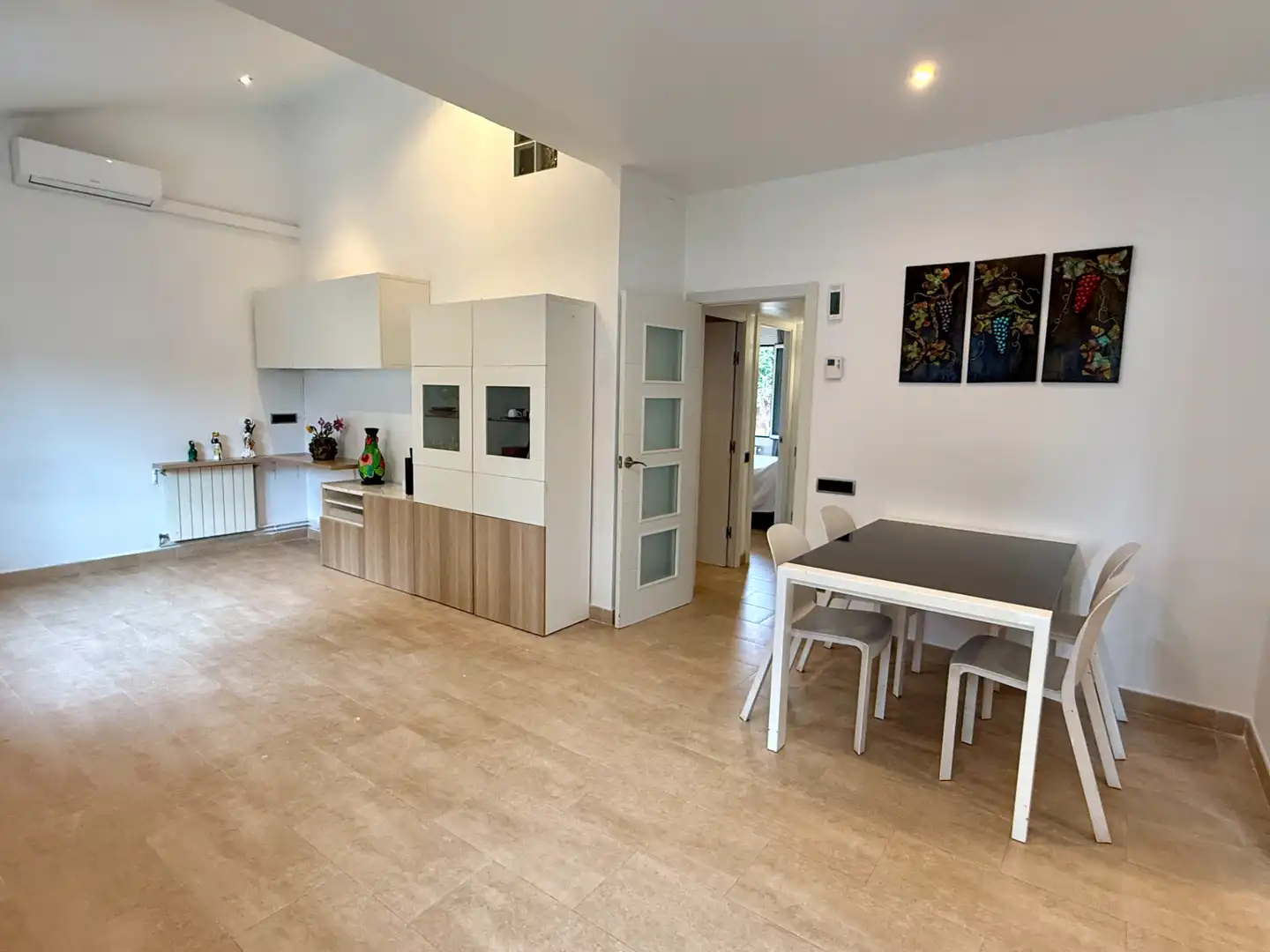 Cocina de Casa adosada en venta en Barcelona con Aire acondicionado, Calefacción y Jardín privado