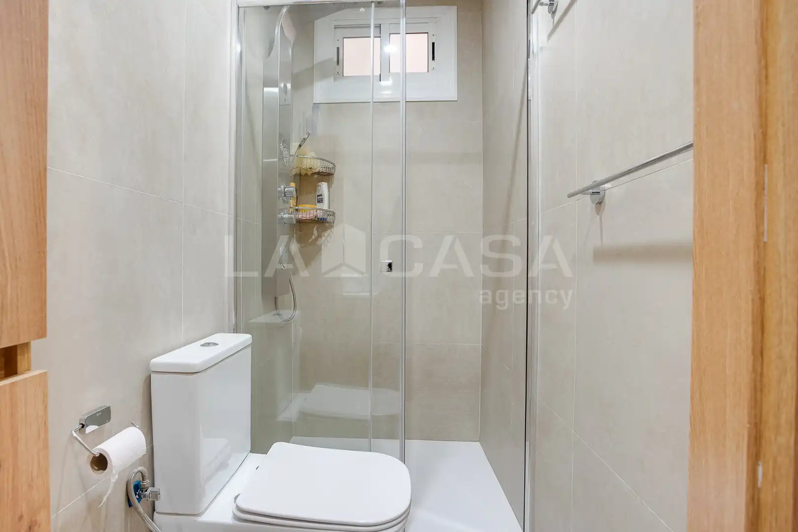 Bathroom of Ground floor for sale in Barcelona  with Heating