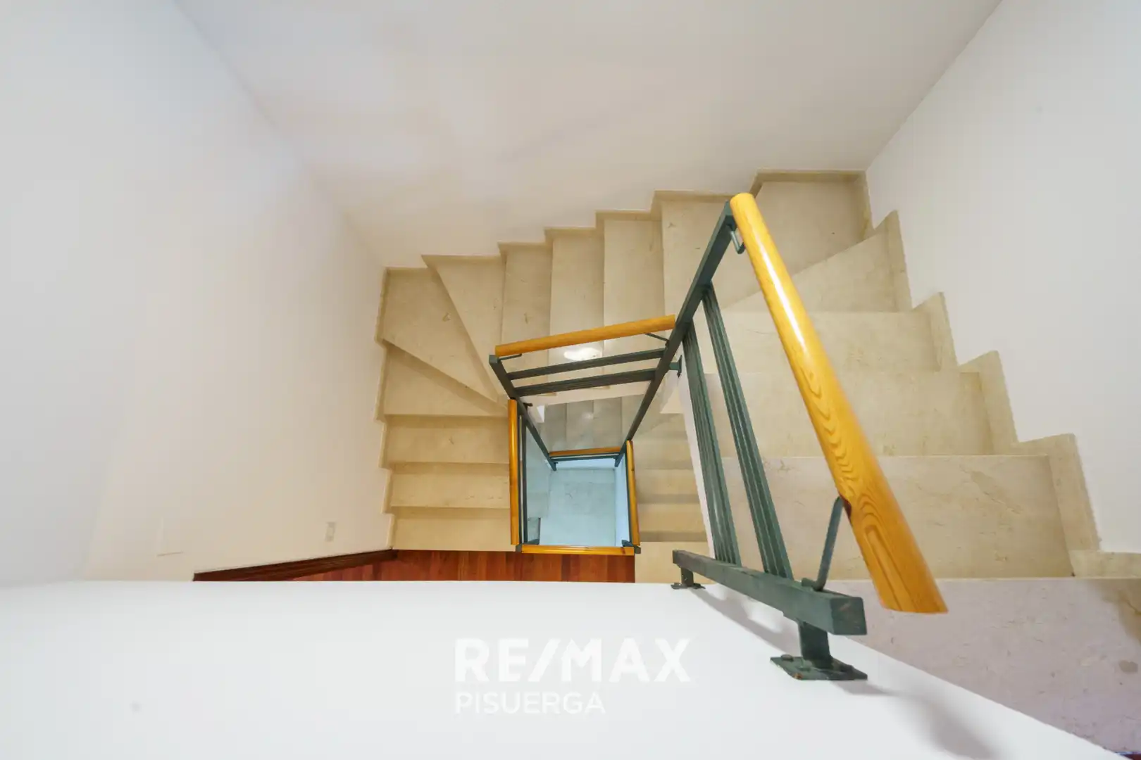 Casa o xalet en venda en Fuensaldaña amb Jardí privat i Traster