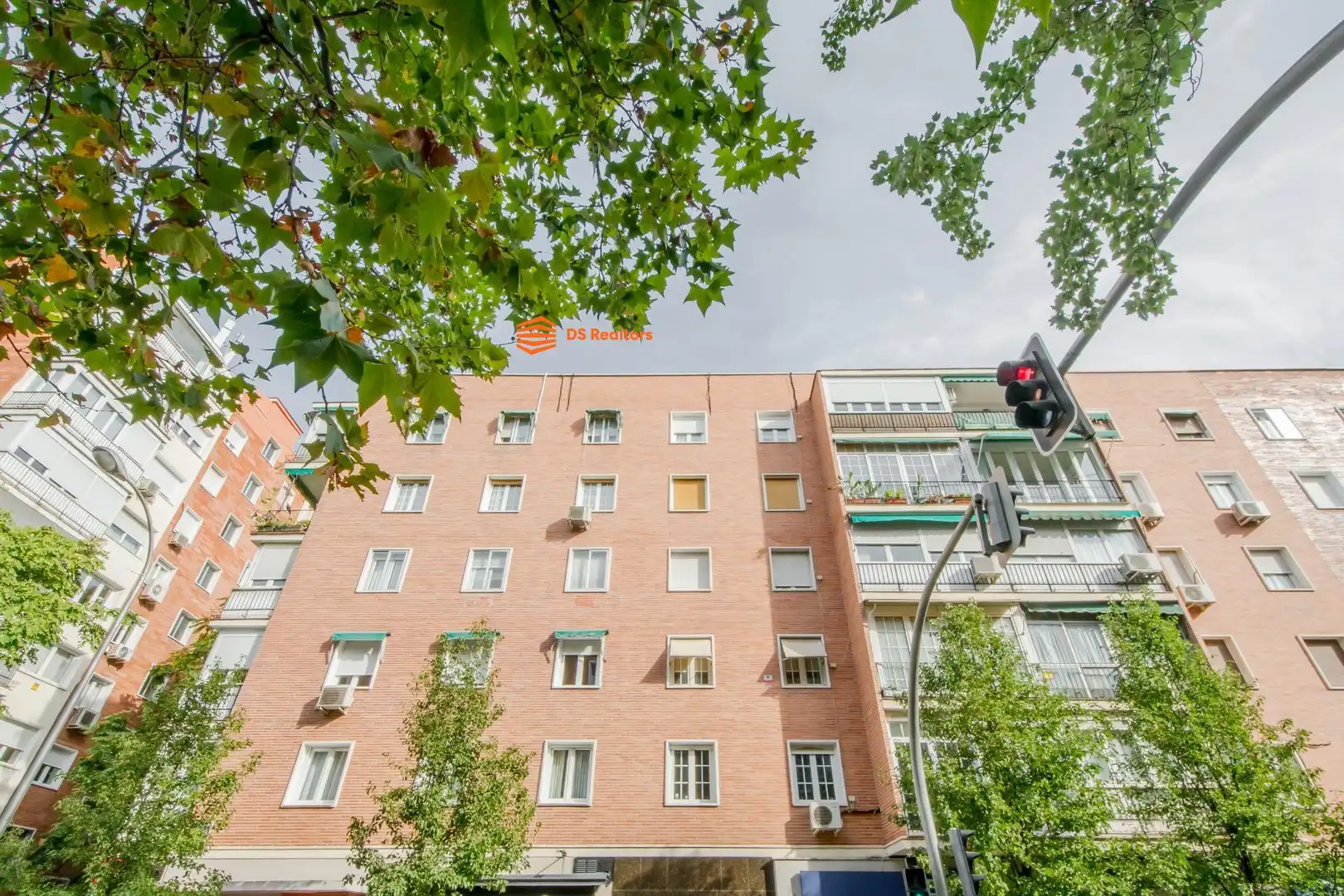 Flat with lift for sale in Avenida BRUSELAS 48, imagen 4