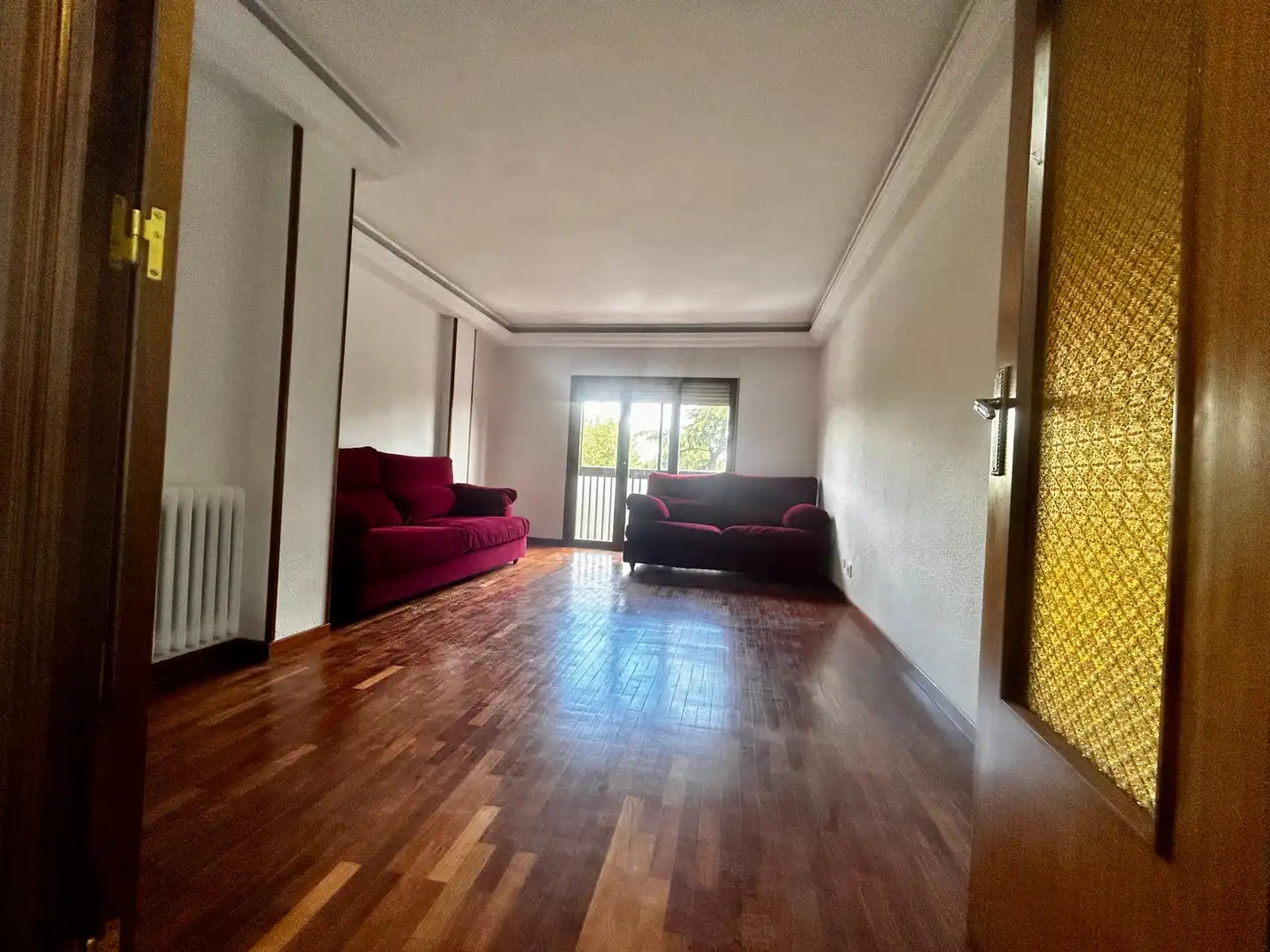 Sala de estar de Piso de alquiler en Ávila con Calefacción, Parquet y Horno